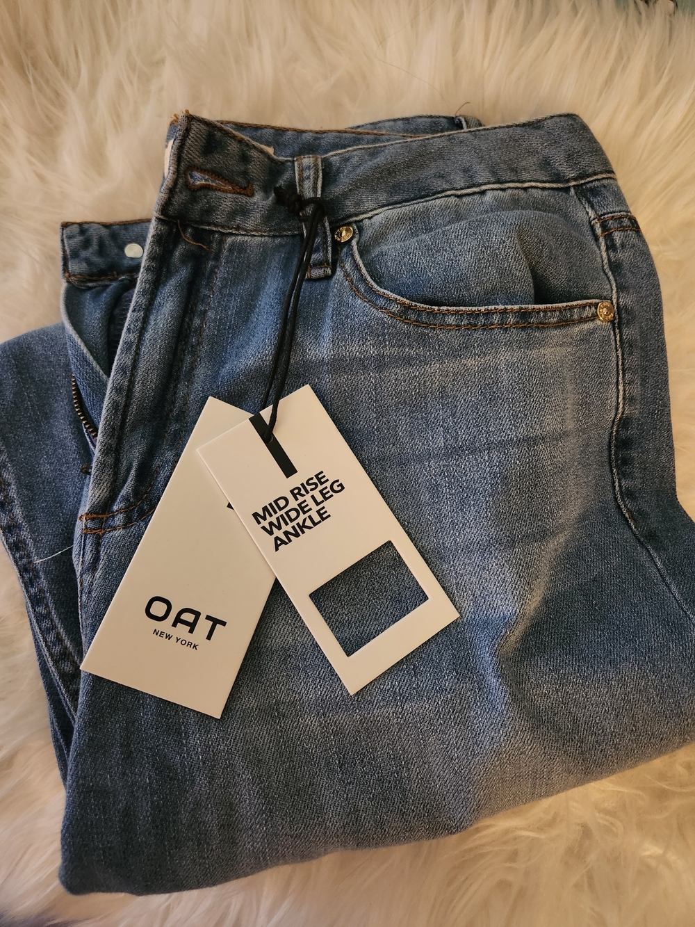 Oat New York Mid Rise Wide Leg Ankle Jeans - Light Blue